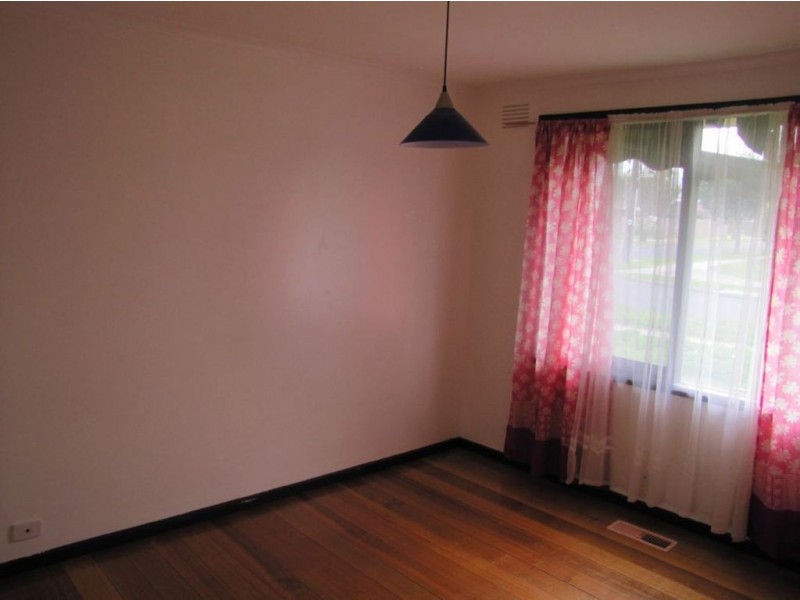 1 Brownlow Crescent, Epping VIC 3076