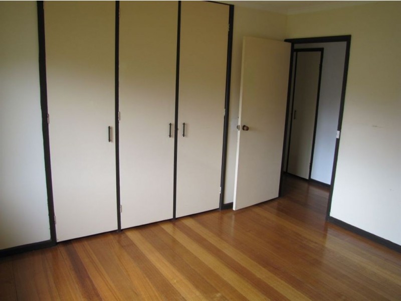 1 Brownlow Crescent, Epping VIC 3076