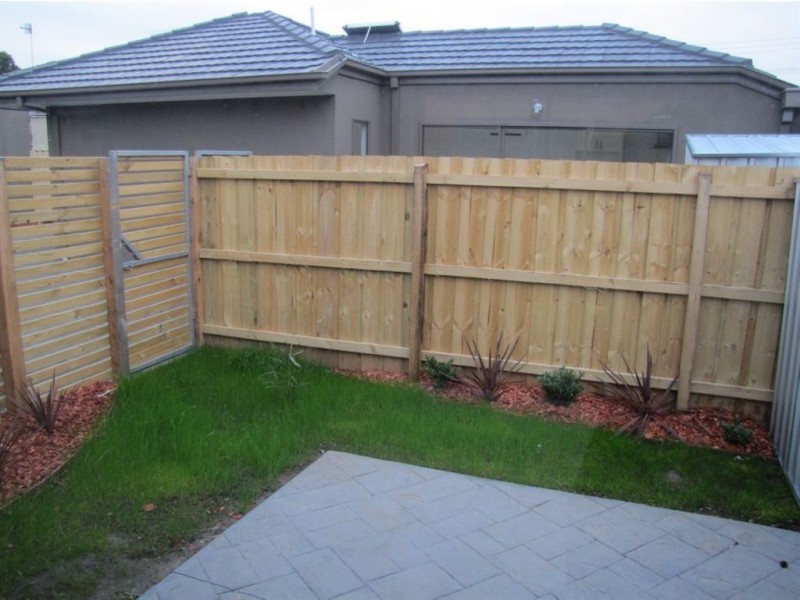 1-4/19 Poplar Street, Thomastown VIC 3074
