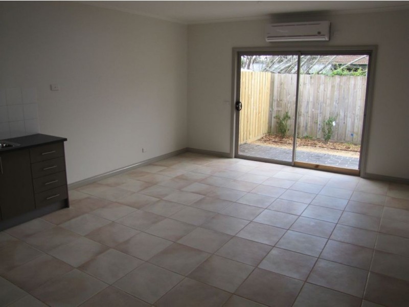 6/58-60 Memorial Avenue, Epping VIC 3076