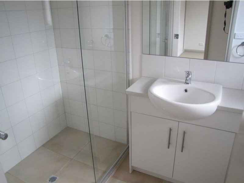 6/58-60 Memorial Avenue, Epping VIC 3076