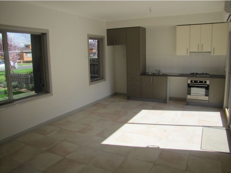 8/58-60 Memorial Avenue, Epping VIC 3076