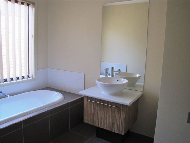 37 Corringa way, Craigieburn VIC 3064