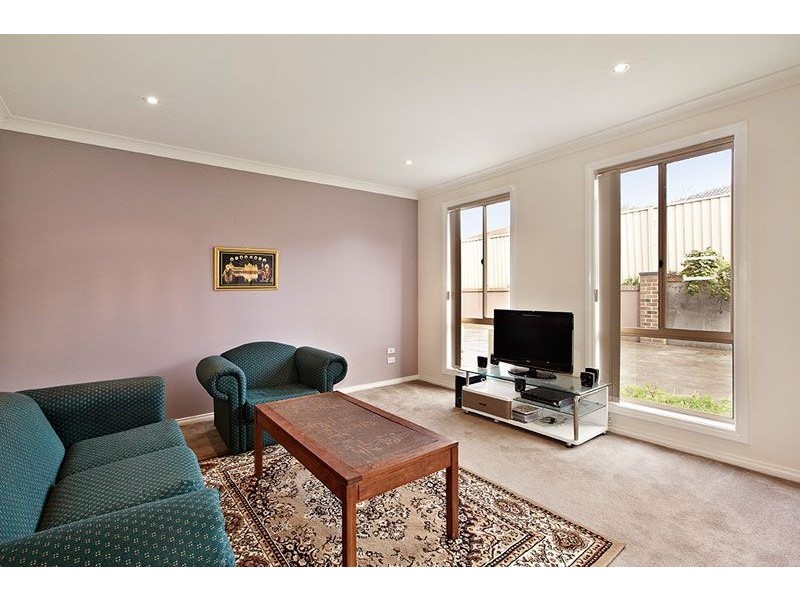 3/17 Simon Court, Epping VIC 3076