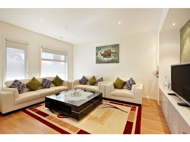 16 Romsey Street, Epping VIC 3076