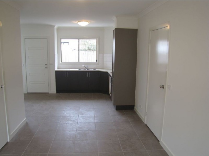 4/5 Marcia Street, Thomastown VIC 3074
