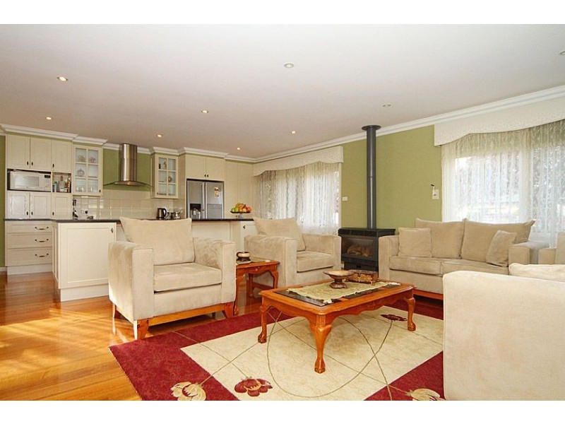 35 Pinetree Crescent, Lalor VIC 3075