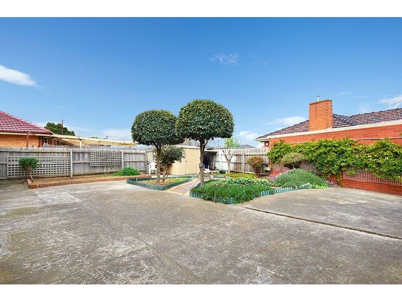 19 Smith Avenue, Thomastown VIC 3074