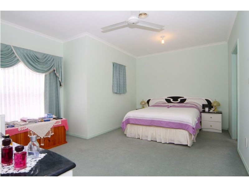 37 Ester Drive, Mill Park VIC 3082