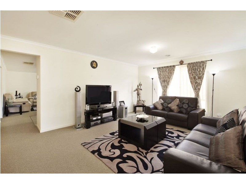 6 Manley Street, Epping VIC 3076
