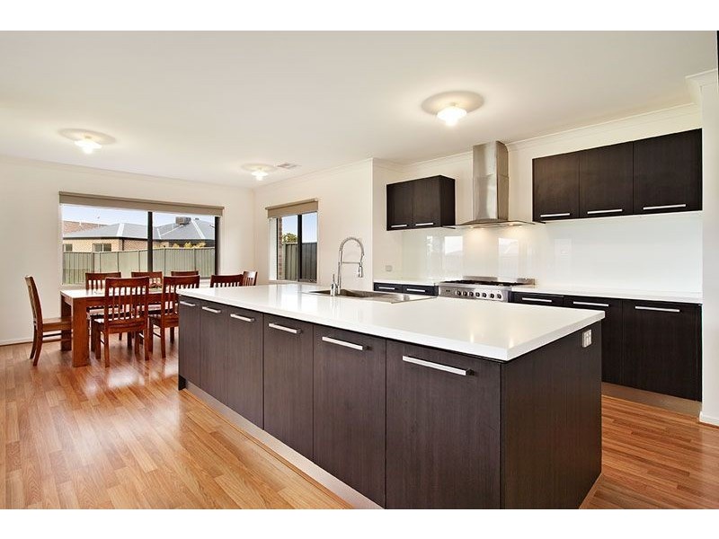 12 Mernda Village, Mernda VIC 3754