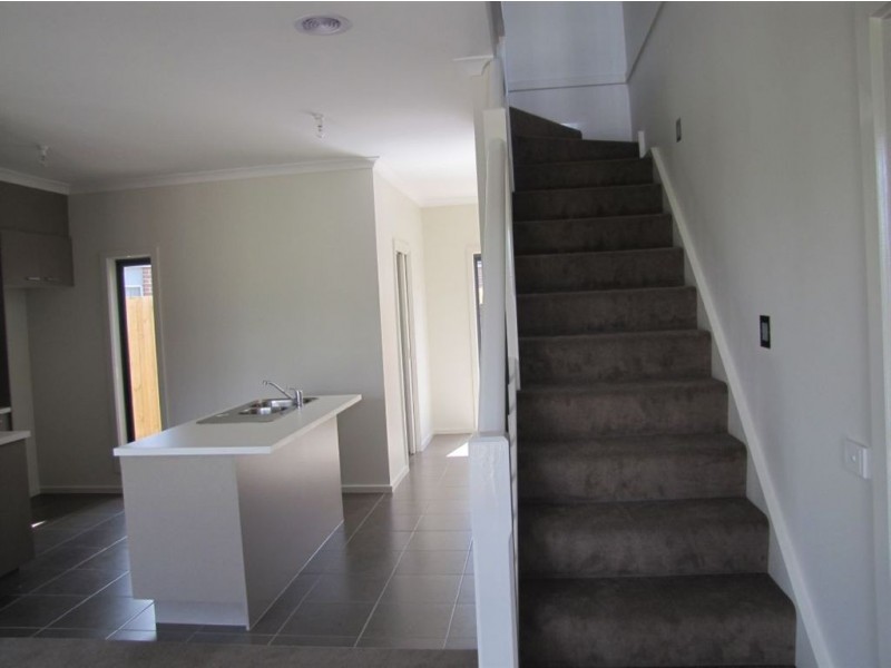 1/27 Glenorchy Way, South Morang VIC 3752