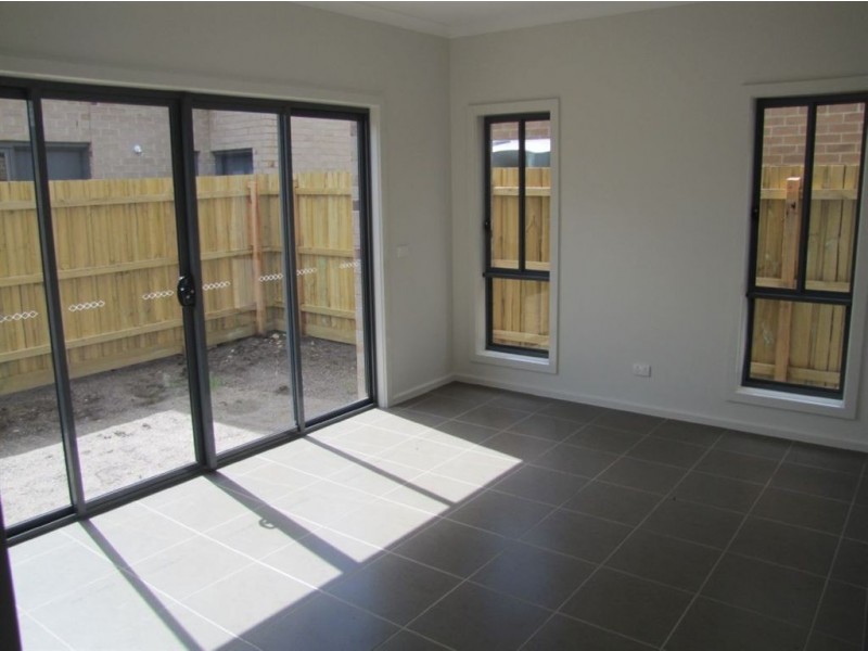 1/27 Glenorchy Way, South Morang VIC 3752