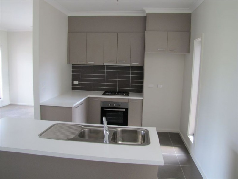 1/27 Glenorchy Way, South Morang VIC 3752