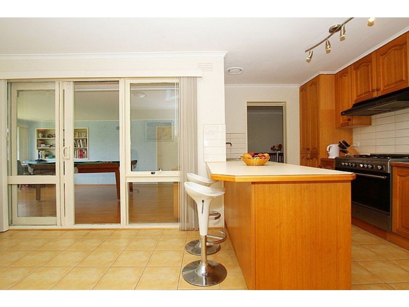 10 Chisholm Court, Mill Park VIC 3082