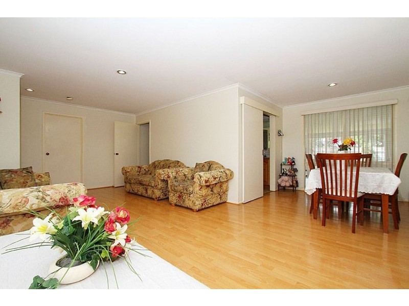 10 Chisholm Court, Mill Park VIC 3082