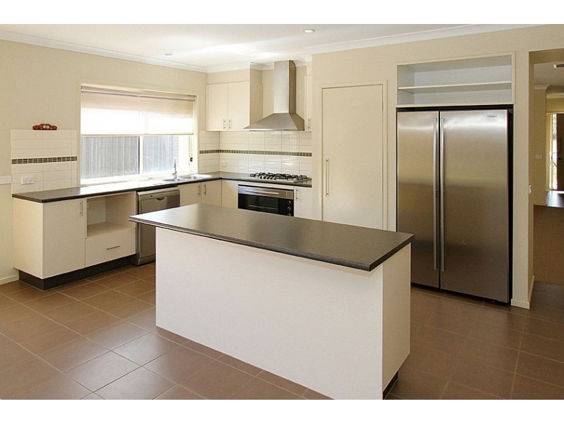 14 Brahe Drive, Mernda VIC 3754