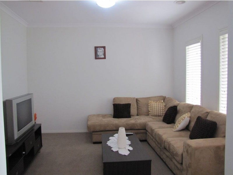 27 Callaway Crescent, Mernda VIC 3754