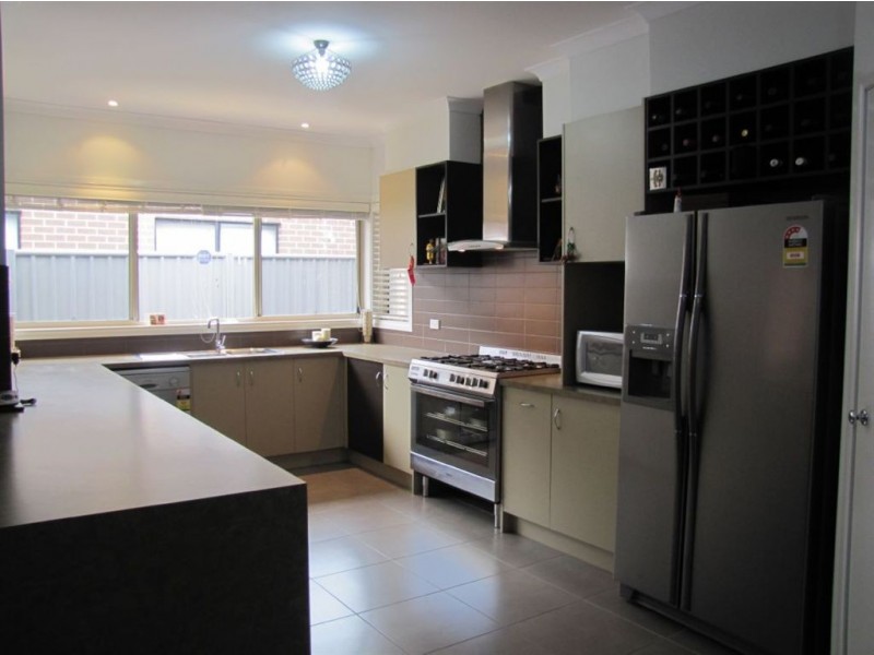 27 Callaway Crescent, Mernda VIC 3754