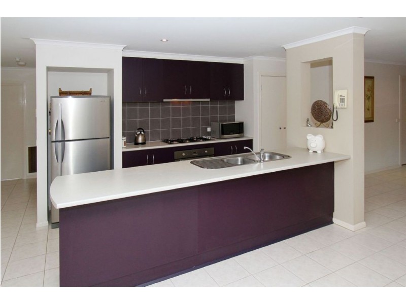 14 Sandpiper Way, South Morang VIC 3752