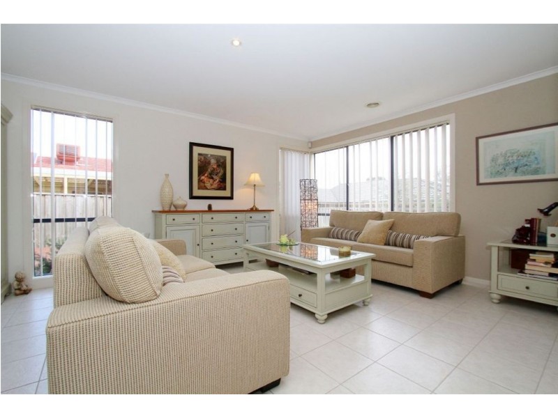 14 Sandpiper Way, South Morang VIC 3752