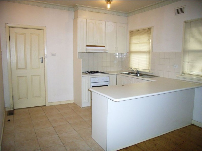 5 Central Avenue, Thomastown VIC 3074