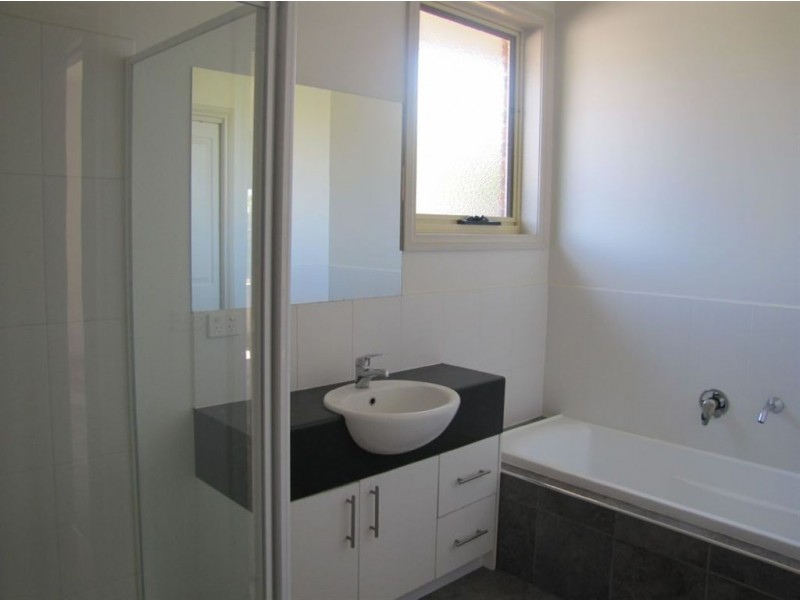 3/6 Waratah Street, Thomastown VIC 3074