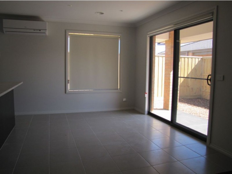 76 Mosaic Drive, Lalor VIC 3075