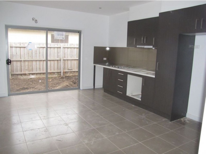 3/16 Aberdeen Street, Reservoir VIC 3073