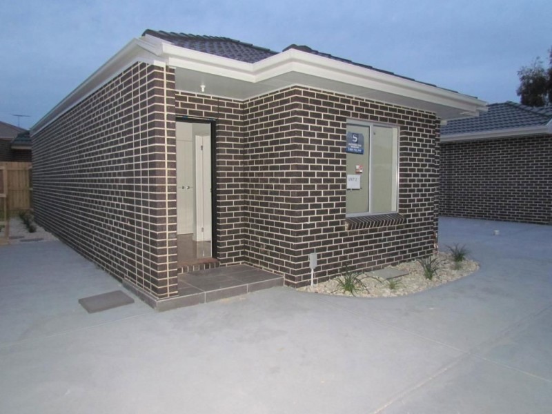 2/24 Methven Avenue, South Morang VIC 3752
