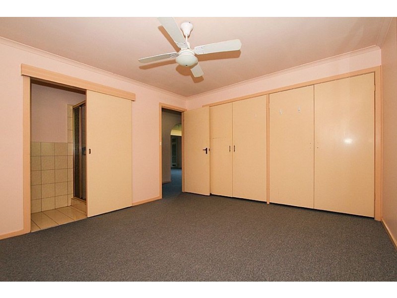 4 Glenfield Court, Lalor VIC 3075