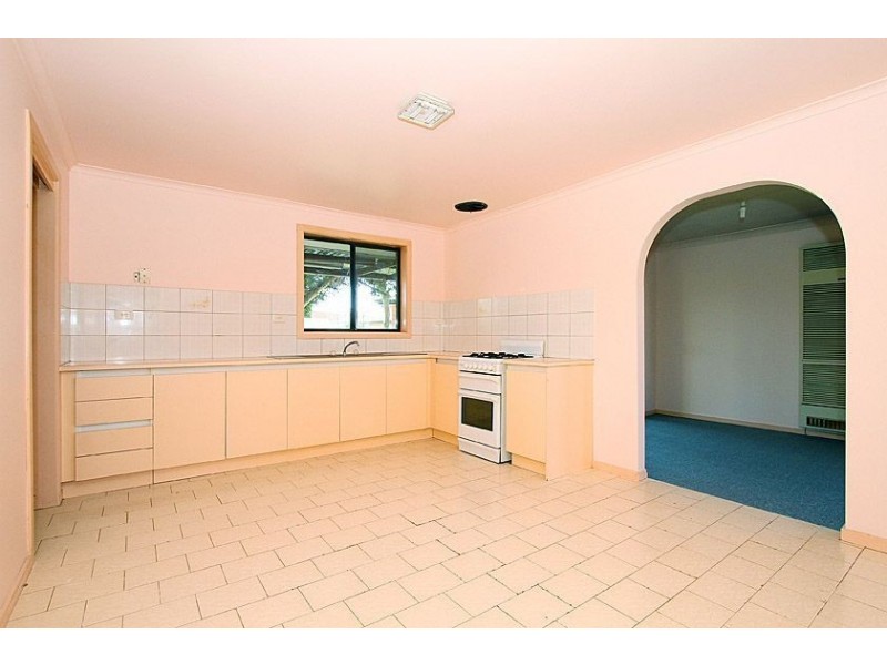 4 Glenfield Court, Lalor VIC 3075