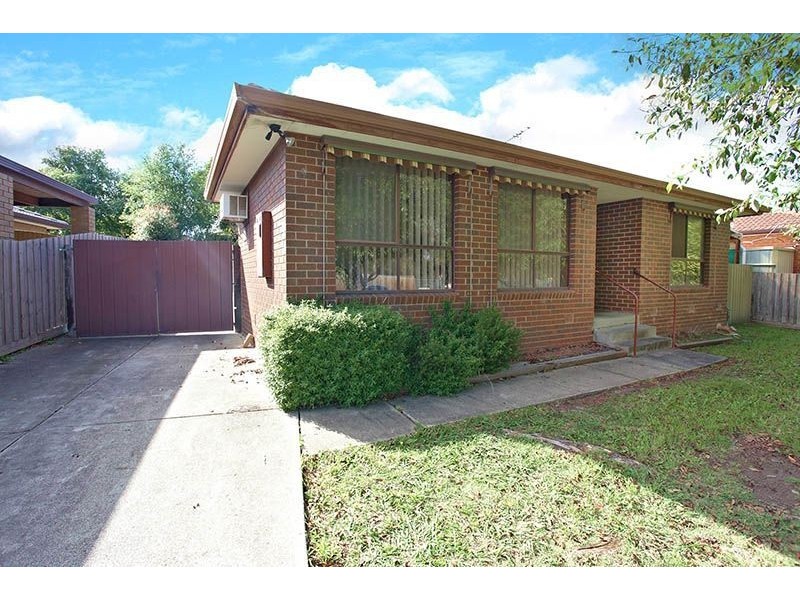 10 Cuthbert Drive, Mill Park VIC 3082
