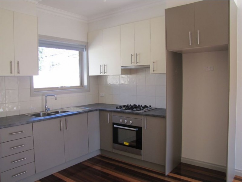 2/6 Jinghi Road, Reservoir VIC 3073