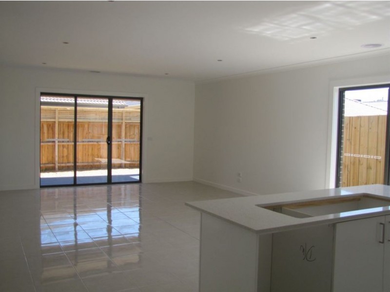 117 Grange Drive, South Morang VIC 3752