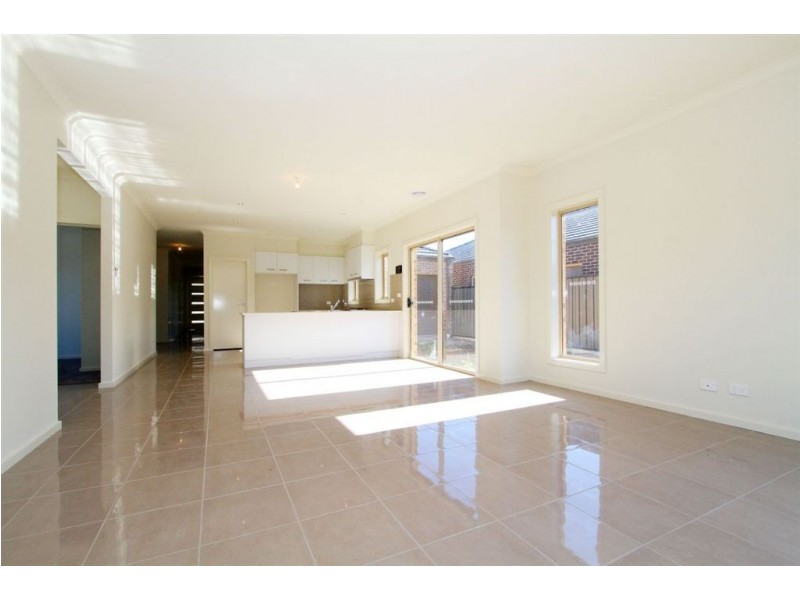 19 Gunther Way, Wollert VIC 3750