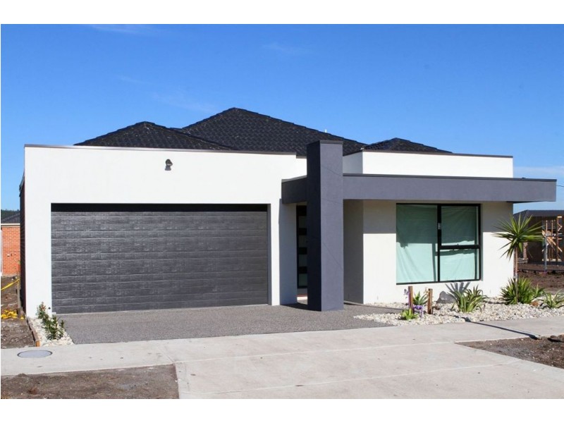 8 Creswick Drive, Epping VIC 3076