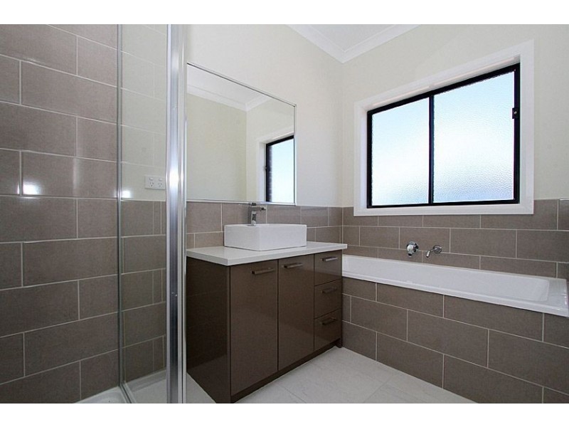 8 Creswick Drive, Epping VIC 3076
