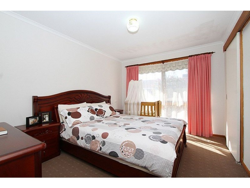 82 Moorhead Drive, Mill Park VIC 3082