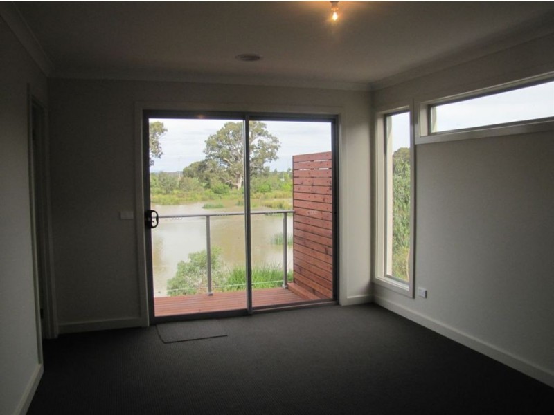 33 Shearwater Place, Mernda VIC 3754