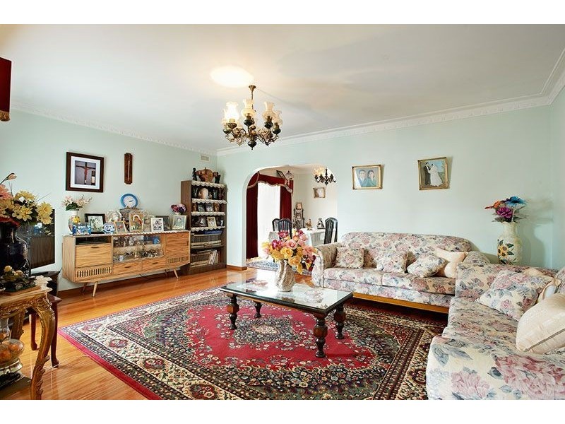 18 Wirraway Crescent, Thomastown VIC 3074