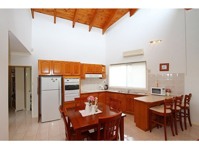 1/1 Burton Street, Lalor VIC 3075