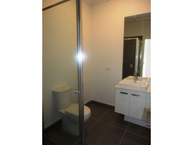 2 & 3/24 Methven Ave, South Morang VIC 3752