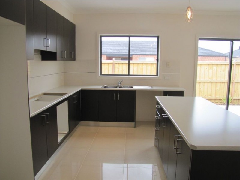 27 Wallaroo Way, Doreen VIC 3754