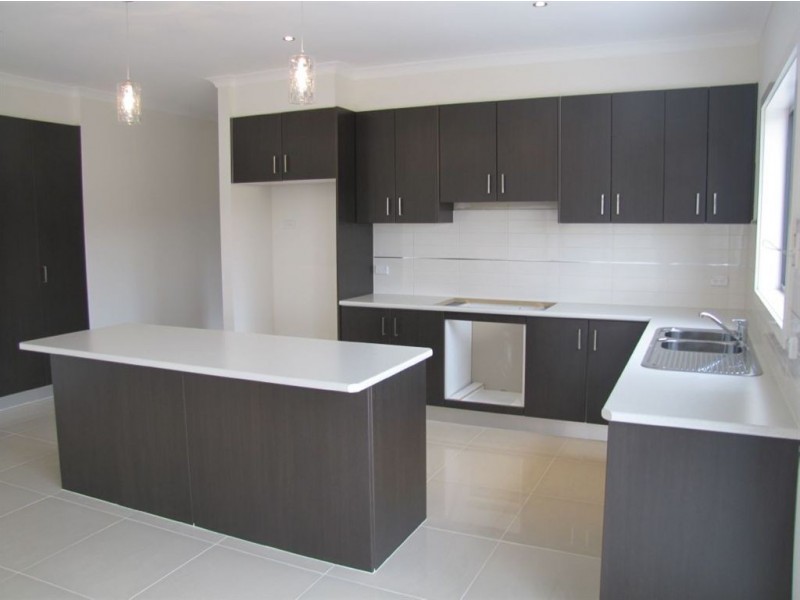 27 Wallaroo Way, Doreen VIC 3754