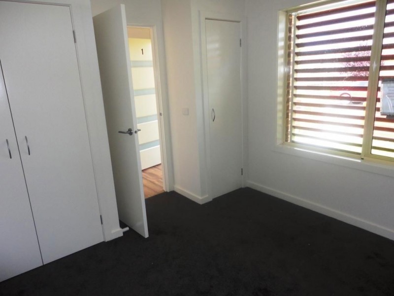 1 & 2/2 Lloyd Avenue, Epping VIC 3076