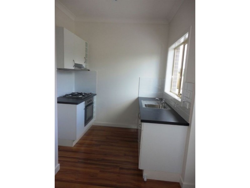 1 & 2/2 Lloyd Avenue, Epping VIC 3076