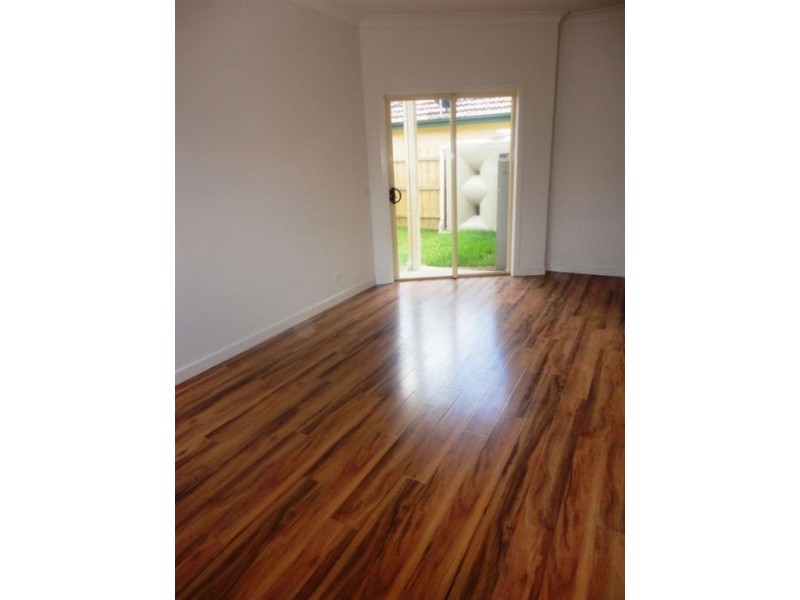 1 & 2/2 Lloyd Avenue, Epping VIC 3076