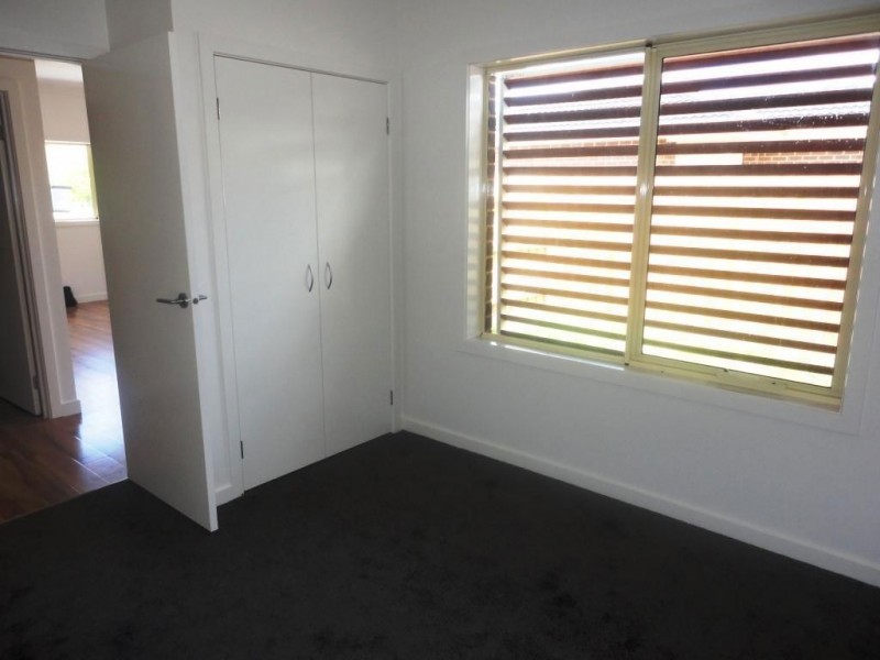 1 & 2/2 Lloyd Avenue, Epping VIC 3076