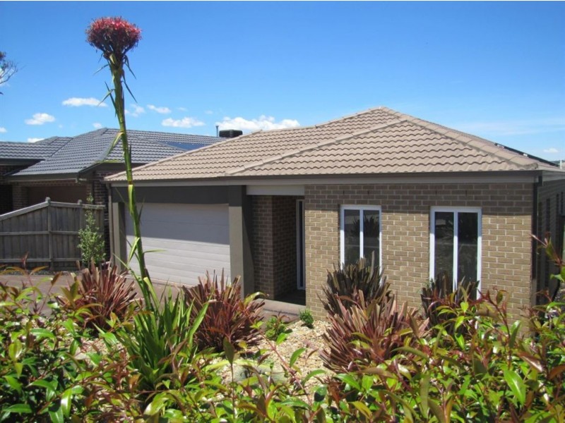 15 Arum Walk, Mernda VIC 3754